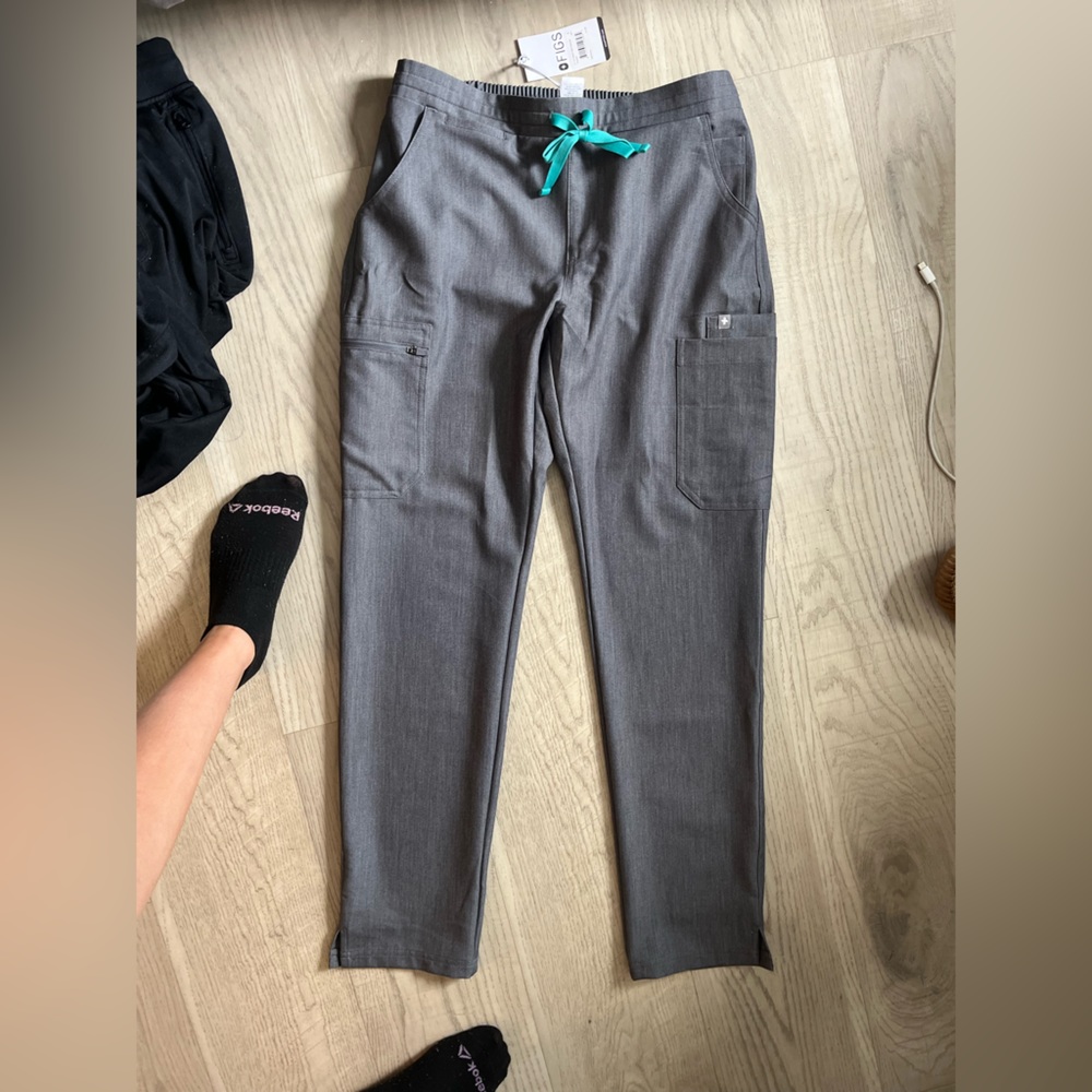 Graphite figs skinny scrub pants